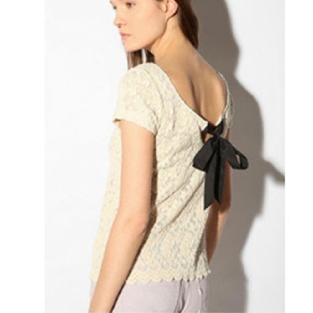 Pins and Needles Scallop Lace Scoop Neck Short Sleeve Chiffon Bow Tie Back Top S